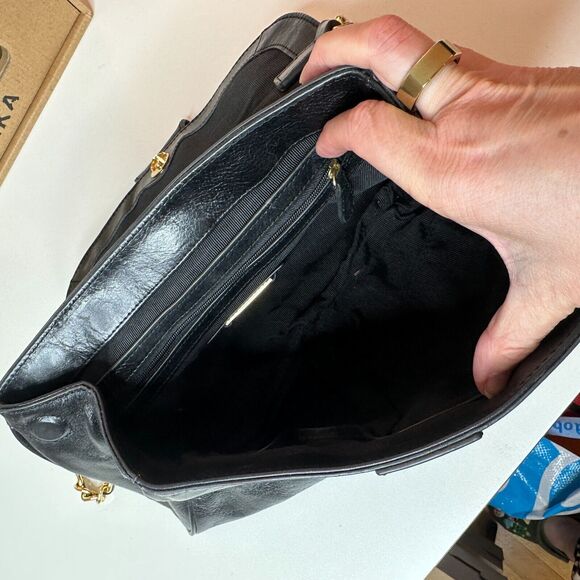 Badgley Mischka Black Leather Purse Detachable Chain Strap - Picture 8 of 16